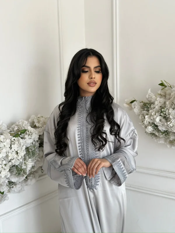 dalila abaya